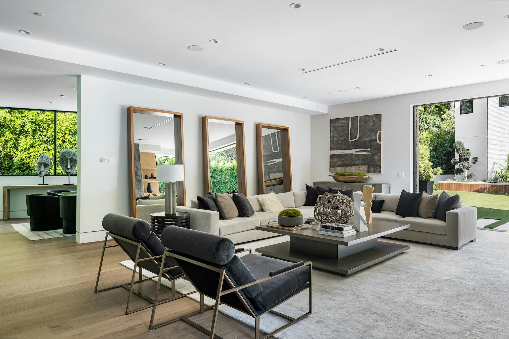 Meridith-Baer-Home-Home-Staging-Southern-California-Woodvale-Estate-Luxury-Homes-Modern-and-Contemporary-Second-Living-Room